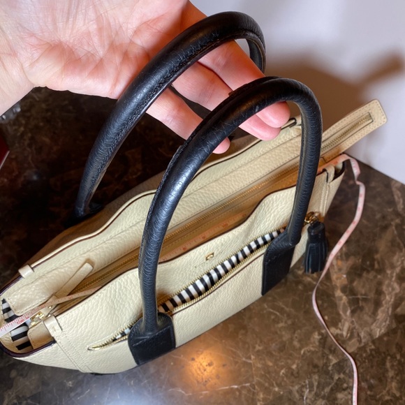 sold EUC Ivory and Black Kate Spade Leather - Picture 6 of 12